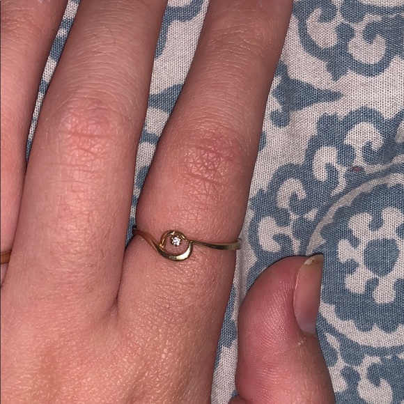 14K Gold Ring - Picture 3 of 3